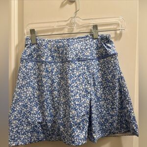 Women’s Tuckernuck Blue Floral Athletic Skort Size XS Golf Tennis Quiet Luxury